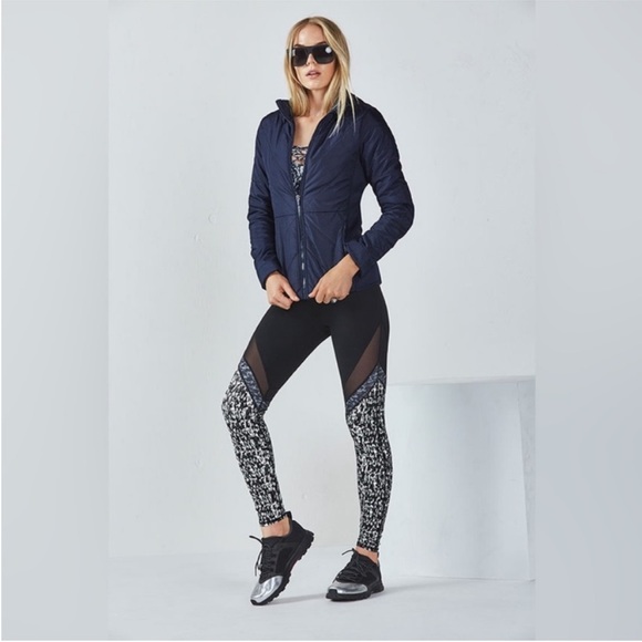 Fabletics Sedona Puffer Jacket size small hooded zip up coat light navy blue S - Picture 2 of 8